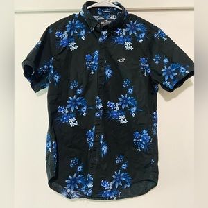 Men’s Hollister Shirt